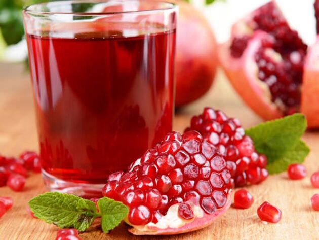 Una miscela di succo di melograno e menta è un ottimo rimedio contro i pidocchi.